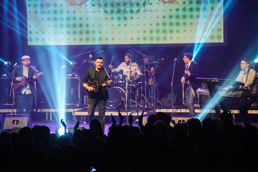 Sinovi ravnice  dugo razmišljali i odlučili joj ipak sve oprostiti