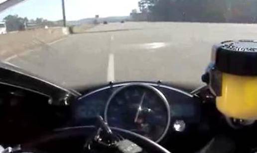 Jurio  270 km/h pa digao motor na zadnji kotač