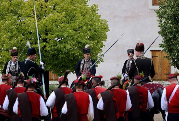Sinj: Zbog jakog pljuska odgođena 310. Sinjska alka