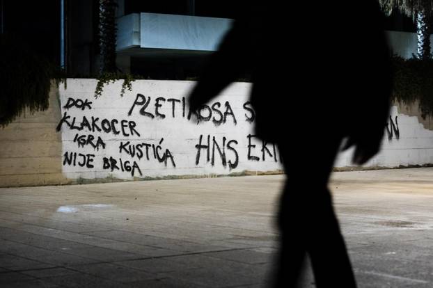 Po Splitu osvanuli uvredljivi grafiti o Stipi Pletikosi