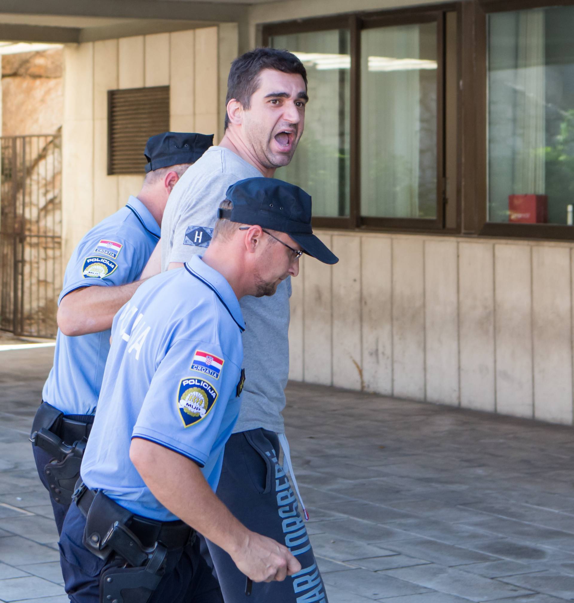 Branit će se sa slobode: Upao u kuću s pištoljem i ukrao novac