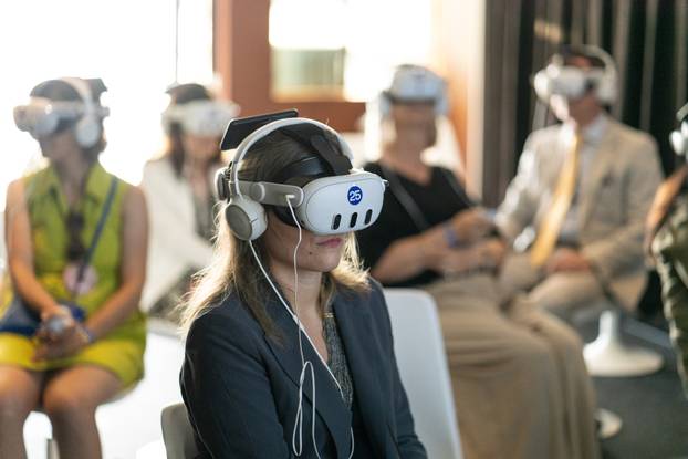 Art Explora brod u Rijeci privukao već 8000 posjetitelja