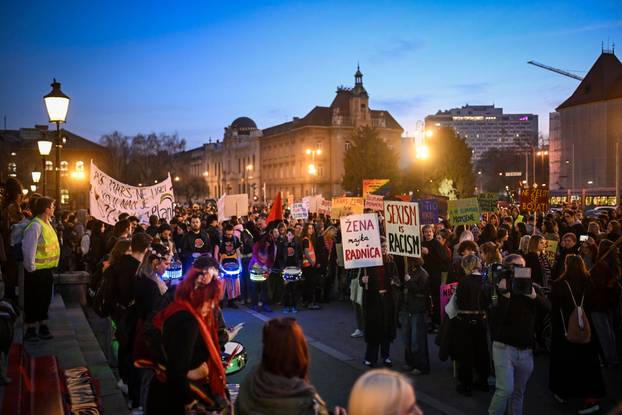 U Zagrebu održan Noćni marš za ženska prava u Hrvatskoj