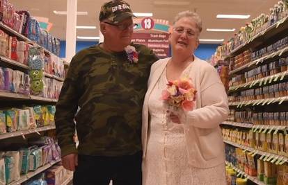 Vjenčali se u trgovini: 'Tu smo se upoznali prije deset godina'
