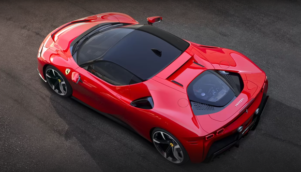 FOTO Zlatane, gdje ih držiš? Ibra se za rođendan počastio novim Ferrarijem: 'Nikad ih ne perem'