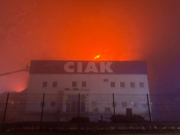 FOTO Požar i detonacije u Zaboku: Ovako je gorio CIAK