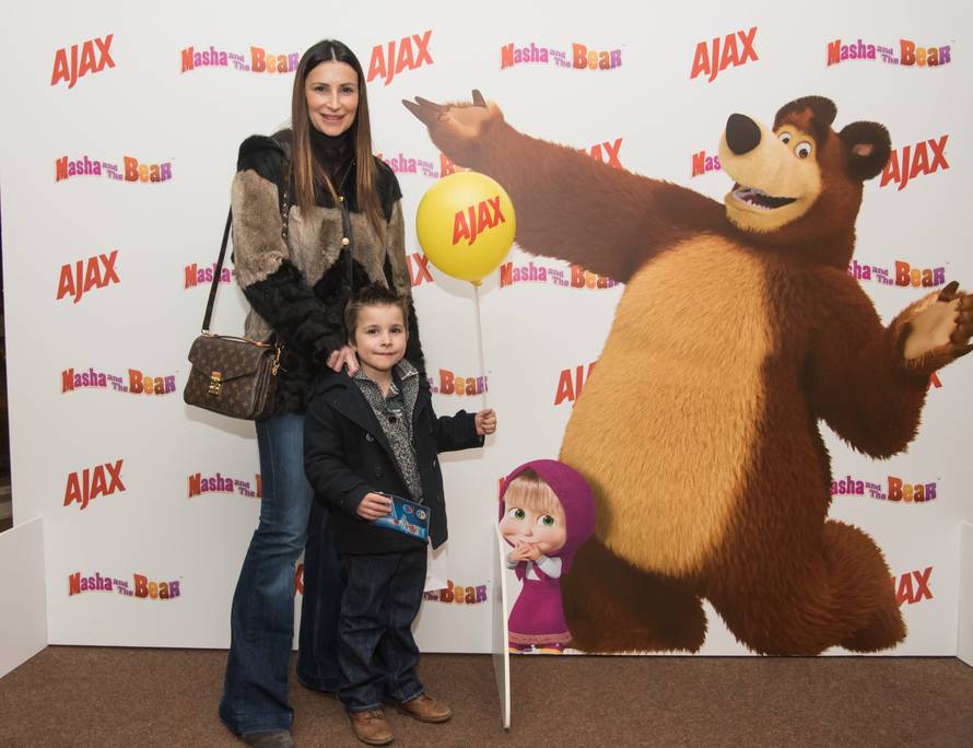 Maša i Medvjed oduševili poznate roditelje i njihove mališane