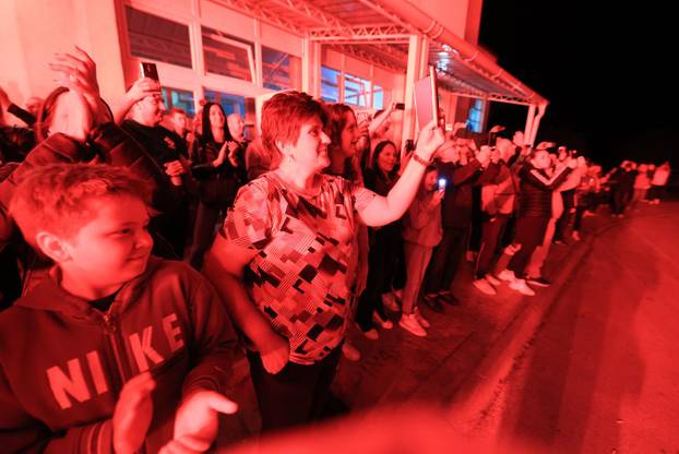 Našice: Spektakularan doček rukometaša Nexea 