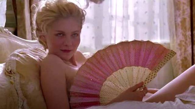 Kirsten Dunst progovorila o golišavim scenama: 'Neugodno je, prvi put sam pokazala grudi'