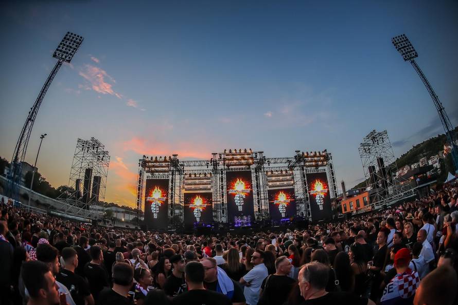 Šibenik: Koncert Marka Perkovića Thomsona na Šibenskom Šubićevcu