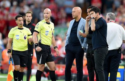 VIDEO Liverpoolov navijač u invalidskim kolicima rasistički vrijeđao igrača i izazvao prekid!