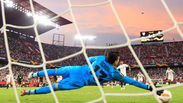 Europa League - Group Stage - Group J - Sevilla v Standard Liege