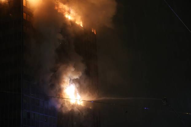 Zagreb: Pozar u Vjesnikovom neboderu