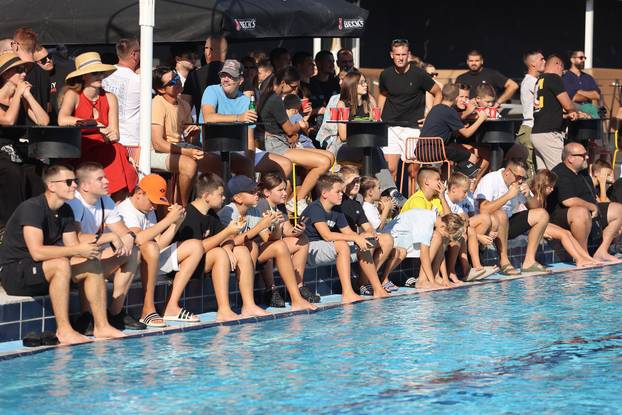 Split: Sportsko-humanitarno natjecanje "Najluđi skakač Hrvatske"