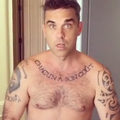 Robbie Williams:  'Napušio' sam se na proslavi kraljice Elizabete