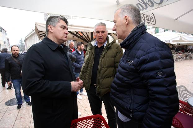 Predsjednički kandidat Zoran Milanović posjetio je Sinj i družio se s građanima