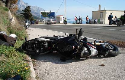 Motociklist teško ozlijeđen nakon sudara s Renaultom