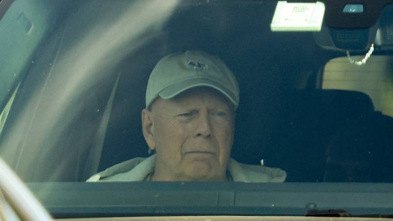 Zdravstveno stanje Brucea Willisa se je poslabšalo: Ne more več govoriti, brati in hoditi