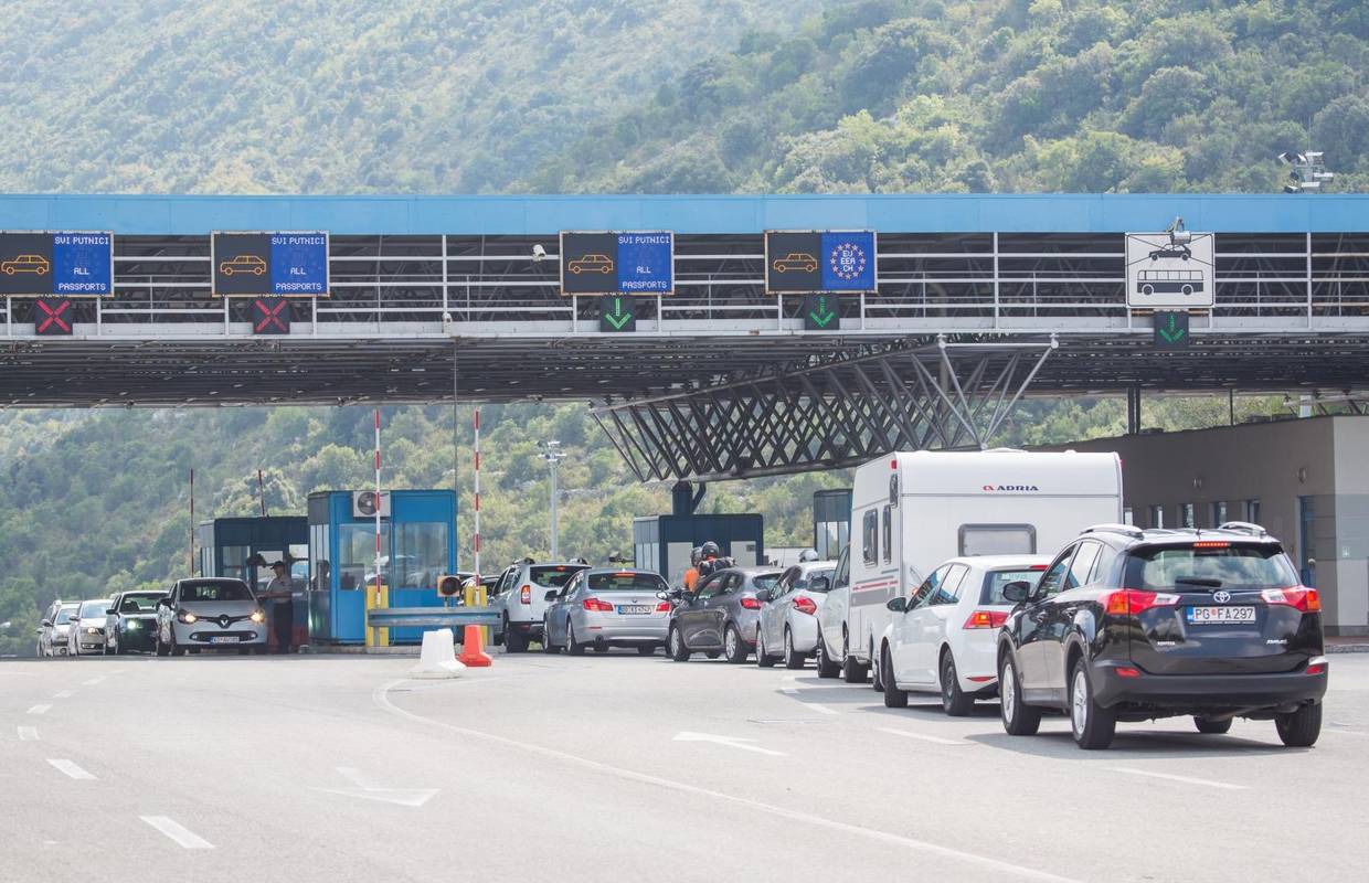 Pozitivan htio otići iz države