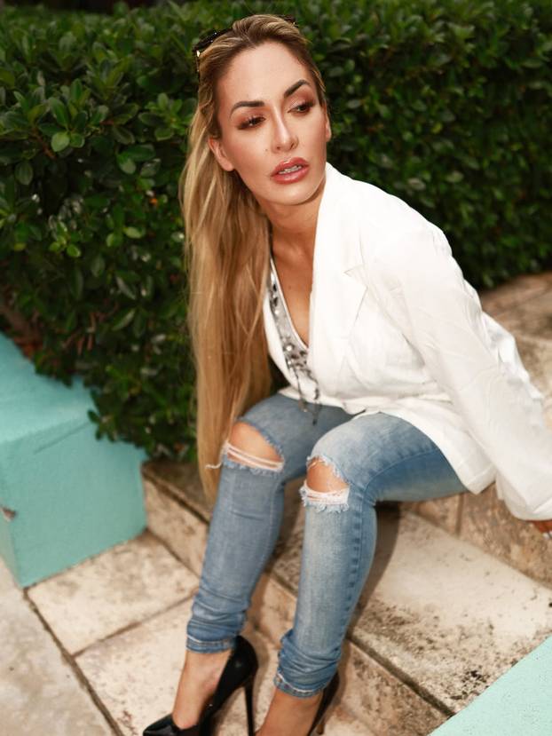 FOTO Brazilsku influencericu osuđuju zbog izgleda: 'Izbacuju me iz dućana jer sam preseksi'