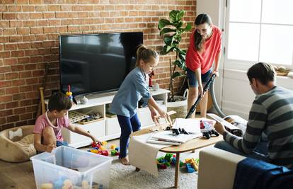 Mališani mogu sudjelovati u kućanskim poslovima već kad napune dvije godine