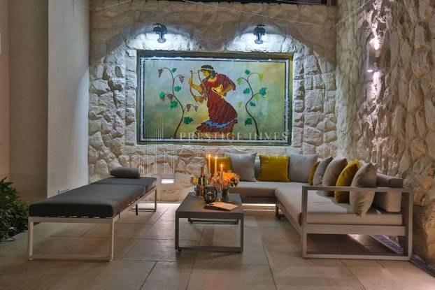 FOTO Kakva perverzija u Splitu! Vodeni raj i slike dizajnera. Ova vila se prodaje, a znamo i cijenu