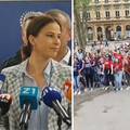 Norijada u Zagrebu: Maturanti su opkolili presicu Domovinskog pokreta i zapjevali 'Sude mi'