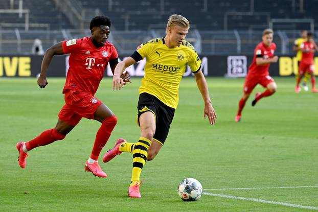 Bundesliga - Borussia Dortmund v Bayern Munich