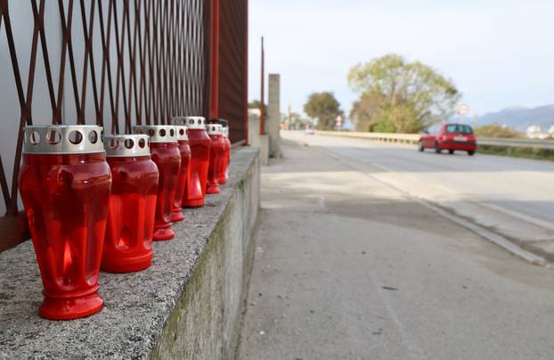 Split: Svijeċe za poginulog policajca Perišića