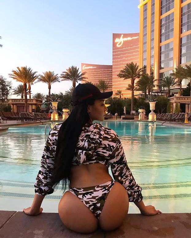 FOTO Evo zašto svi vole gledati dok Jessica vježba: 'Poze kakve ja radim  još niste vidjeli...'