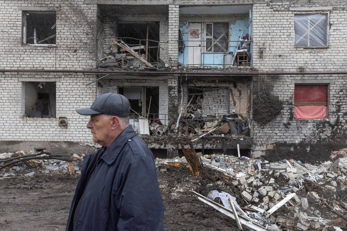 Kijevske vlasti: Rusi su po prvi put upotrijebili strateške bombardere u Mariupolju