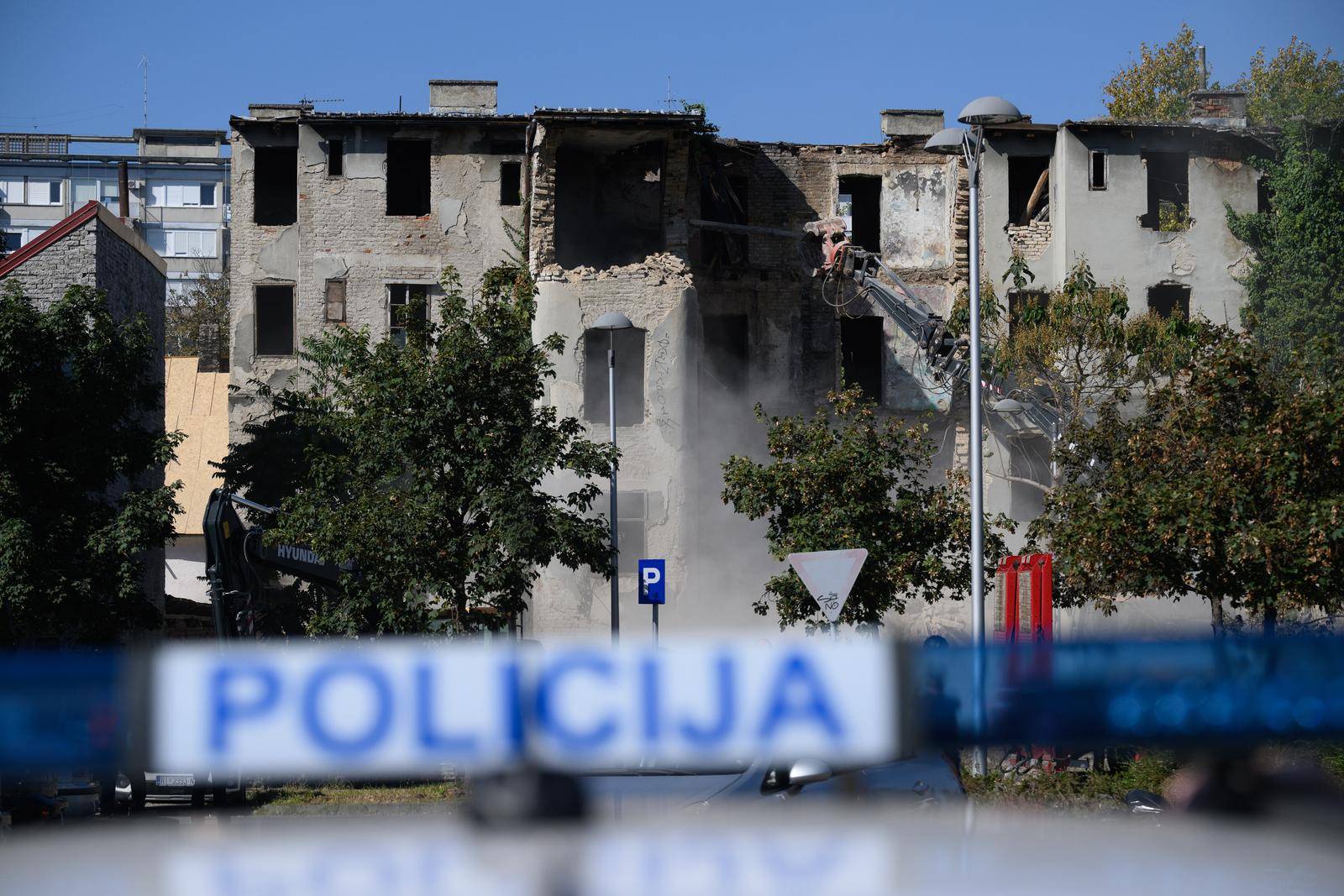 Zagreb: Rušenje zgrade u Paromlinskoj 