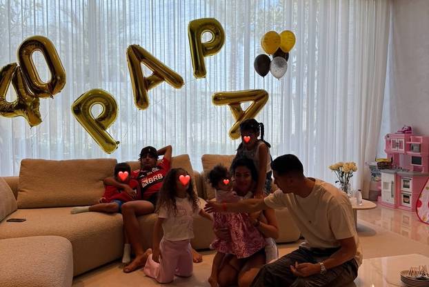 FOTO U ovoj palači Ronaldo živi sa zaručnicom Georginom u Rijadu. Vrijedi 14 milijuna eura