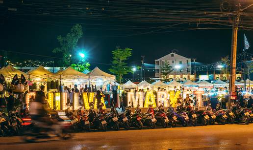 Phuket, Tajland: Od cjenkanja do masaže sa 'sretnim krajem'