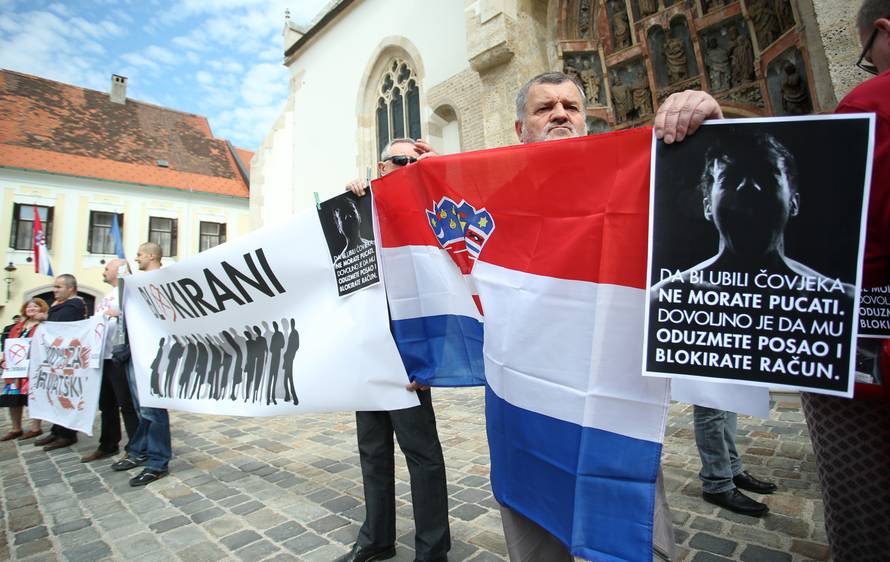 Prosvjed udruge Blokirani