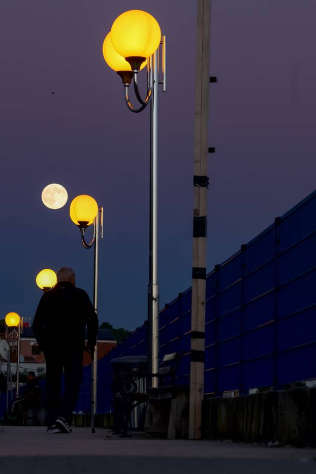 Zadar: Izlazak punog mjeseca