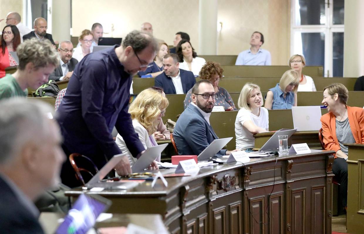 Gradska skupština kritizira probleme s otpadom u Zagrebu