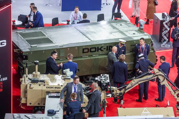 Zagreb: Obilazak Međunarodne izložbe naoružanja i vojne opreme ASDA u Areni zagreb