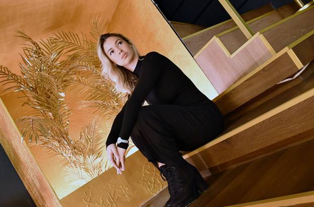 FOTO Pogledajte što u večernjim satima radi lijepa Lara iz 'Gospodina Savršenog'