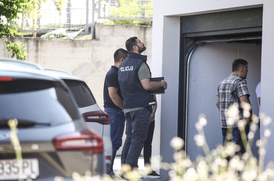Zagreb: Policijski očevid još uvijek traje gdje su sinoć u ulici Črna voda ubijeni muškarac i žena