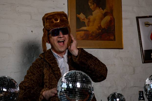 FOTO Ovo još niste vidjeli! Evo kako su naši slavni pozirali