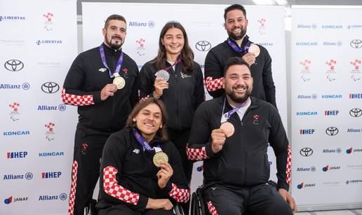Hrvatski paraatletičari vratili se sa SP-a s medaljama! Dočekali ih pljeskom i transparentima...
