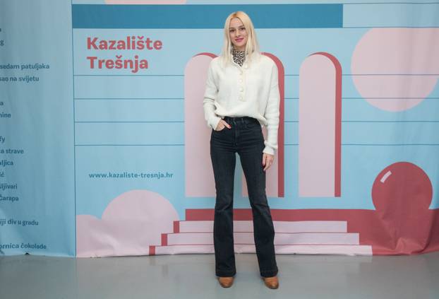 Zagreb: Dolazak poznatih na premijeru predstave "Dražen" u kazalištu Trešnja