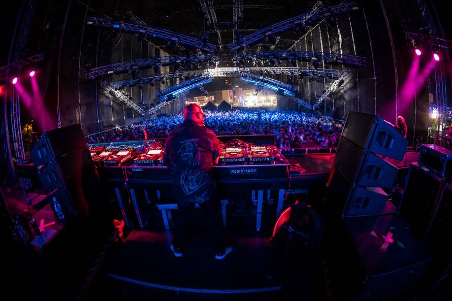 Split -  DJ-a Carl Cox