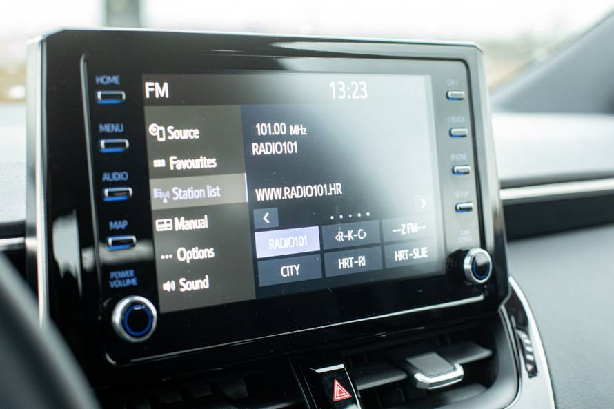 Bez hibrdnog pogona nije tako štedljiva, ali je vrlo povoljna