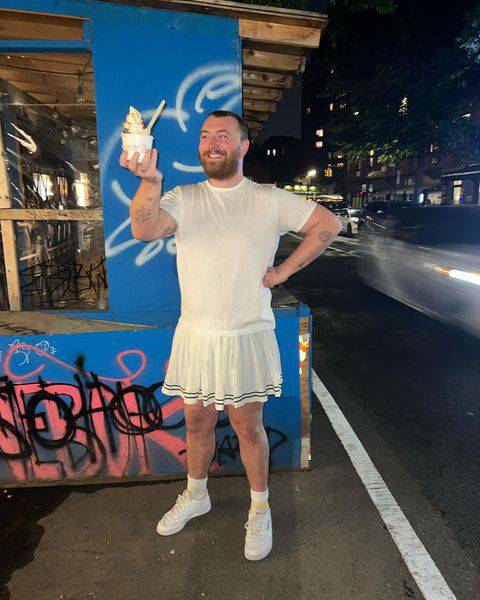 Sam Smith ulicama New Yorka prošetao s dečkom: Svu pažnju je privukla njegova mini suknja