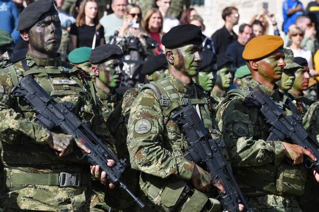 Knin: Završna sve?anost  Središta za razvoj vo?a "Marko Babi?" 