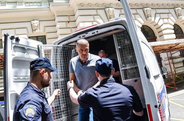 Zagreb: Slaviša Penava i Denis Bilić  u pratnji policije dovedeni na Županijski sud 