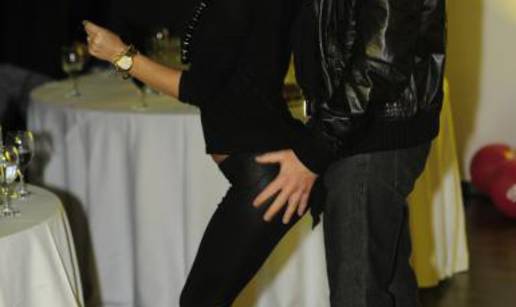 Maja &Scaron;uput ljubila svog Marija u Areni i zavodljivo mu plesala