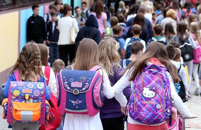 Počeli upisi u osnovne škole, u tri dana 9000 prijava, obratite pažnju na ove važne datume